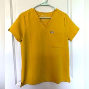 FIGS “Mustard yellow” scrub set!